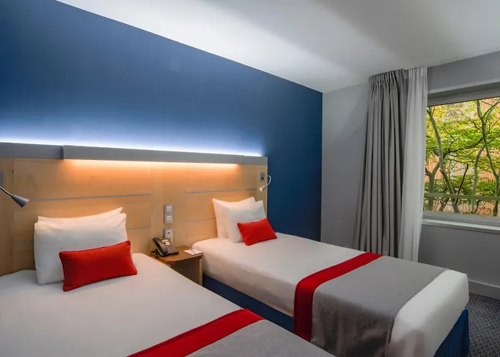 Holiday Inn Express -Canal De La Villette By IhgHotel Pas Cher Paris